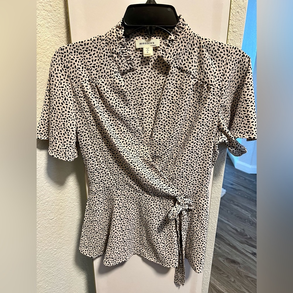 Monteau Blouse Size Small